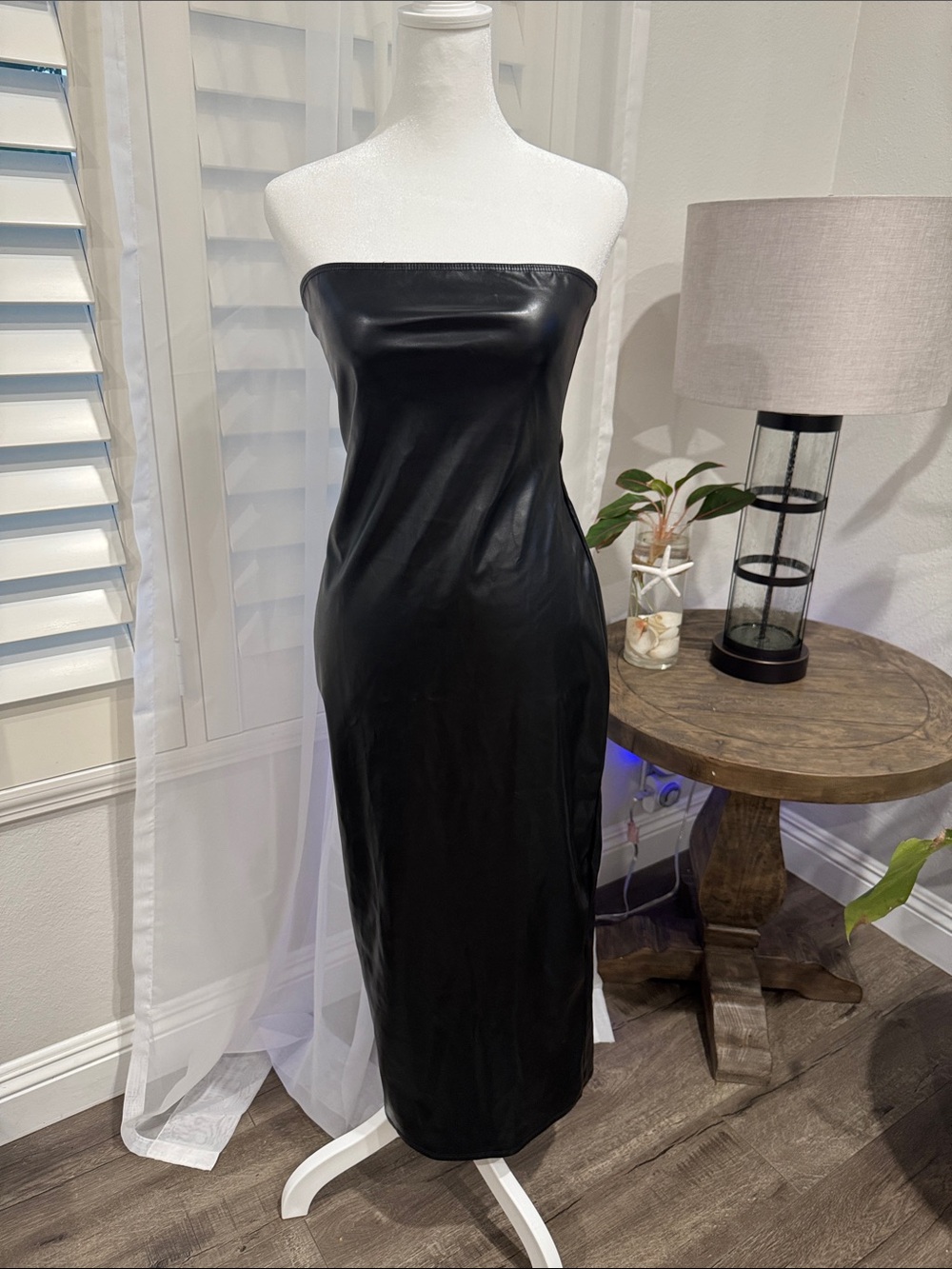 PrettyLittleThing Black Strapless Faux-Leather Midi Dress